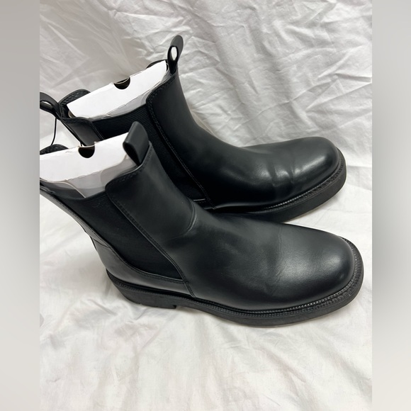 Boots - Picture 2 of 15